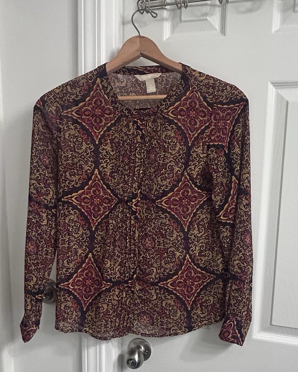 Banana Republic Vintage Paisley Blouse Top Women’s Small Long Sleeve Button Cuff